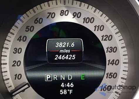 2013 Mercedes-Benz C 250 Sport z USA, uszkodzony, nr VIN WDDGF4HB2DR287519